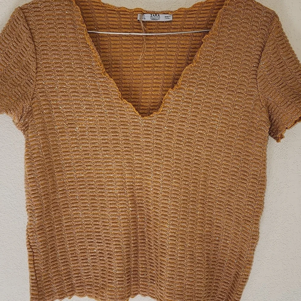 Zara Women's Textured Mustard Yellow Lightweight Sweater Gold threading Sz Med